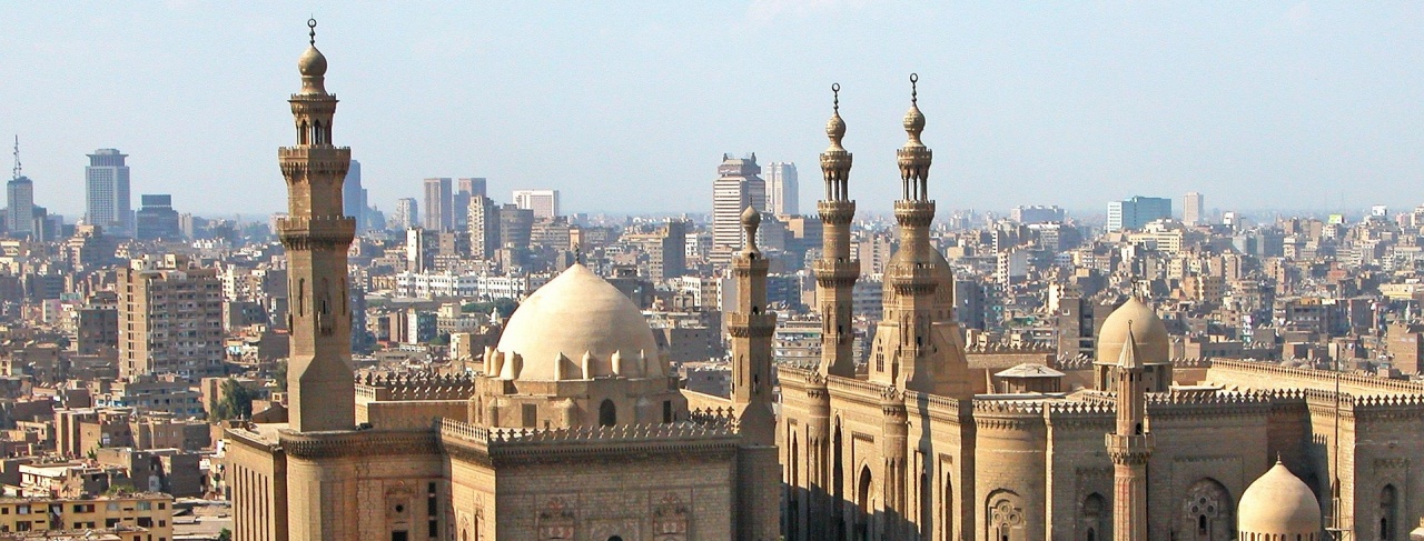 Blick von der Zitadelle Saladins auf die Silhouette der Landeshauptstadt Kairo
