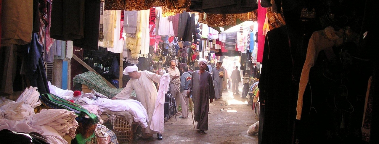 Marktreiben auf einem der bunten Basare in Kairo