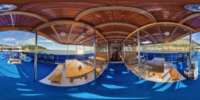 UPPER DECK