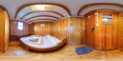 DOUBLE ROOM (MIDDLE DECK)
