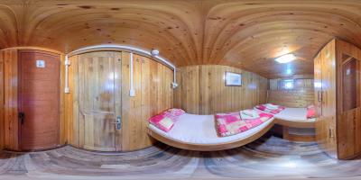 TWIN ROOM (LOWER DECK)