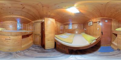 TWIN SINGLE DOUBLE (LOWER DECK)
