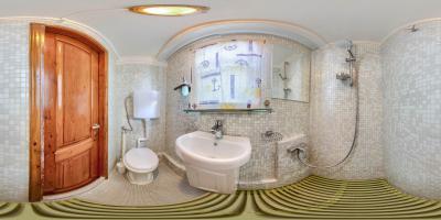 BATHROOM 1