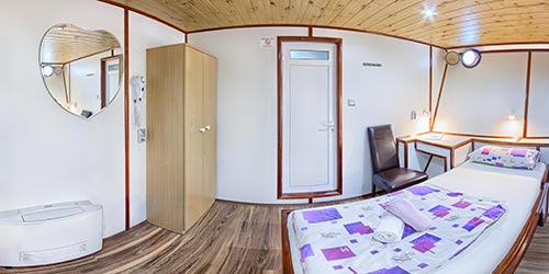 LOWER DECK CABINS