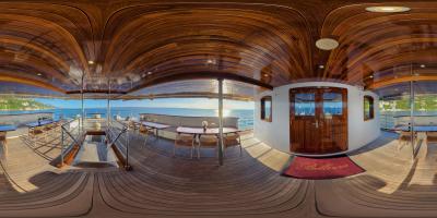 UPPER DECK
