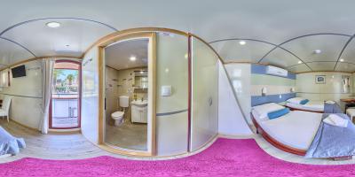 TWIN ROOM