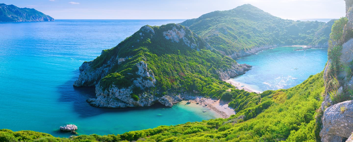 Klippen und Bucht bei Agios Stefanos Insel Korfu